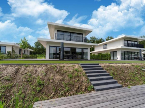16p spacious villa on the water in Zeewolde